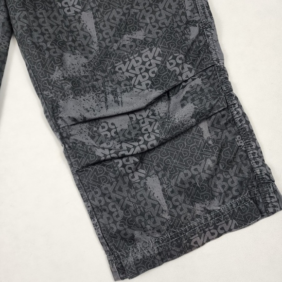 NIKE TRAINING THE ATHLETIC DEPT GRAPHITE BLK CAPRI LONG SHORTS WOMENS SZ. M 8-10 - Picture 4 of 8